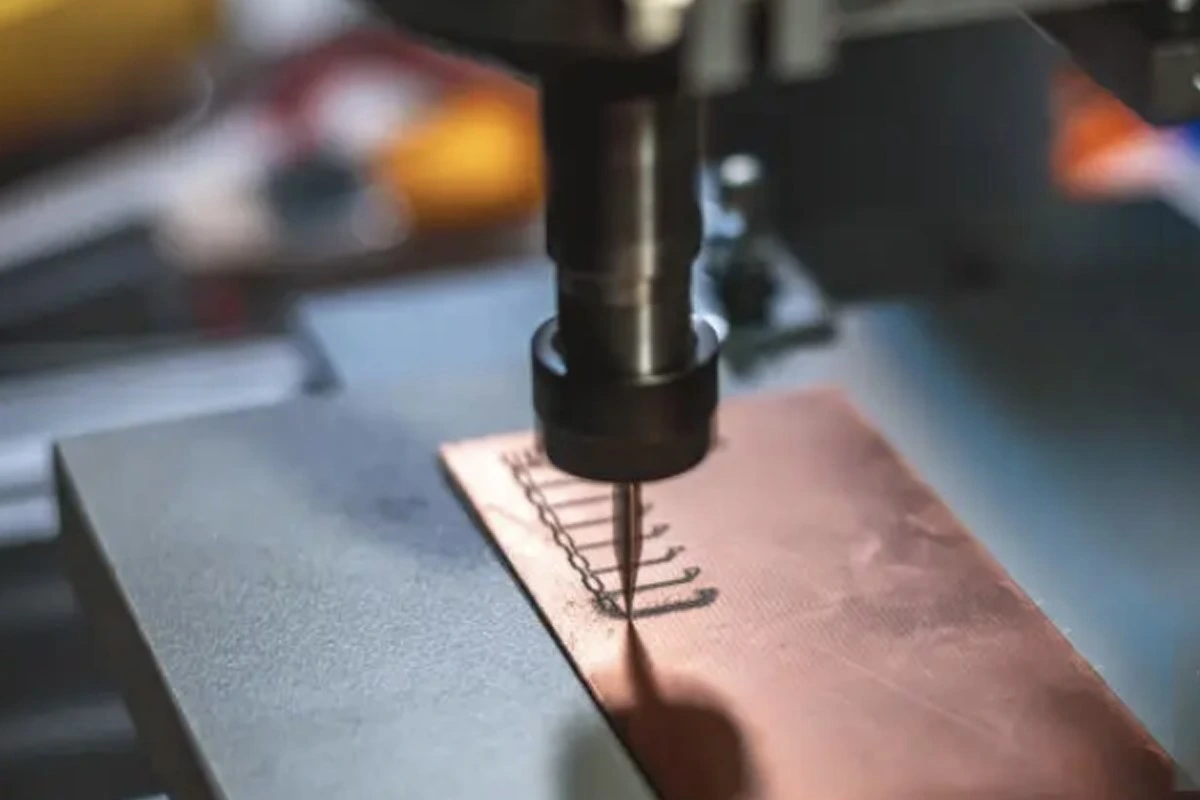 اجزای اصلی دستگاه حکاکی سوزنی